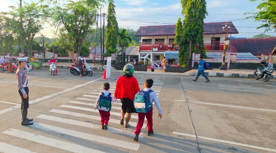 Polres Tabalong Intensifkan Pengaturan Lalu Lintas di Jam Sibuk Pagi