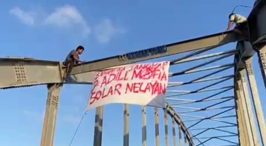 Tolak Mafia Solar, Ratusan Nelayan Kuala Tambangan Tanah Laut Pasang Spanduk Perlawanan