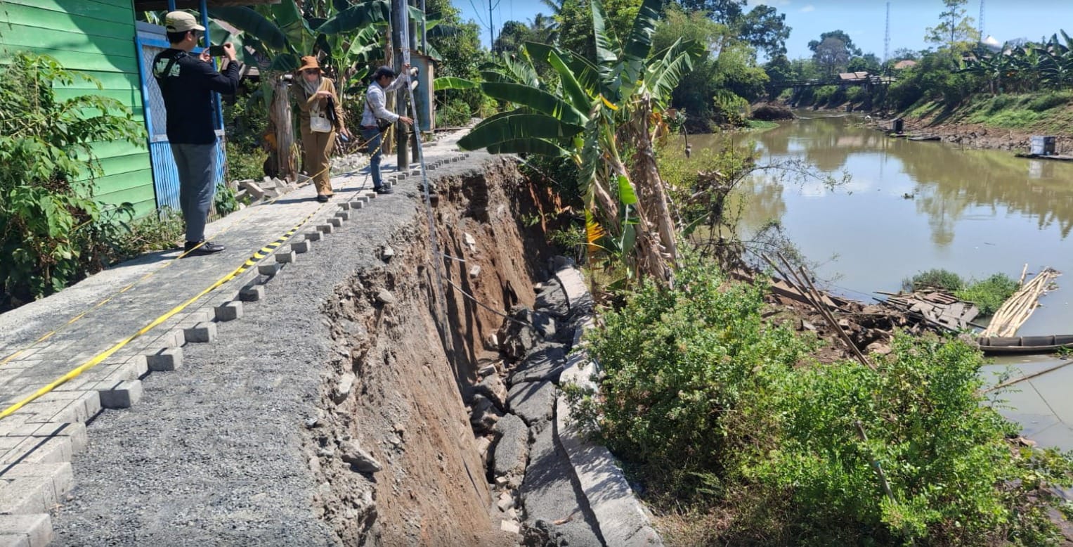 PUPRP Banjar Gandeng ULM Ungkap Penyebab Jalan Ambles di Pingaran Ilir, Kekeringan Ekstrem Jadi Dugaan