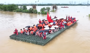 jembatan ponton bermotor milik China Anneng Construction Group
