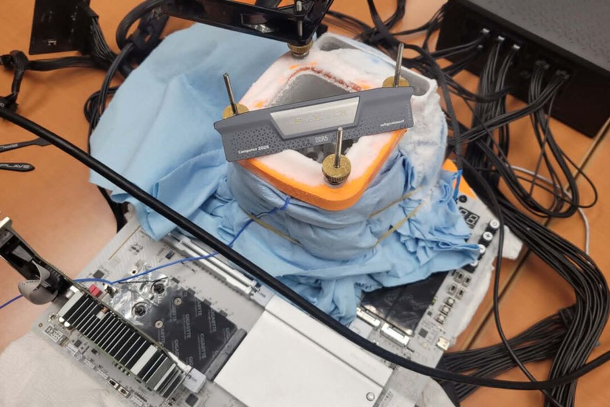 memecahkan rekor dunia kecepatan RAM