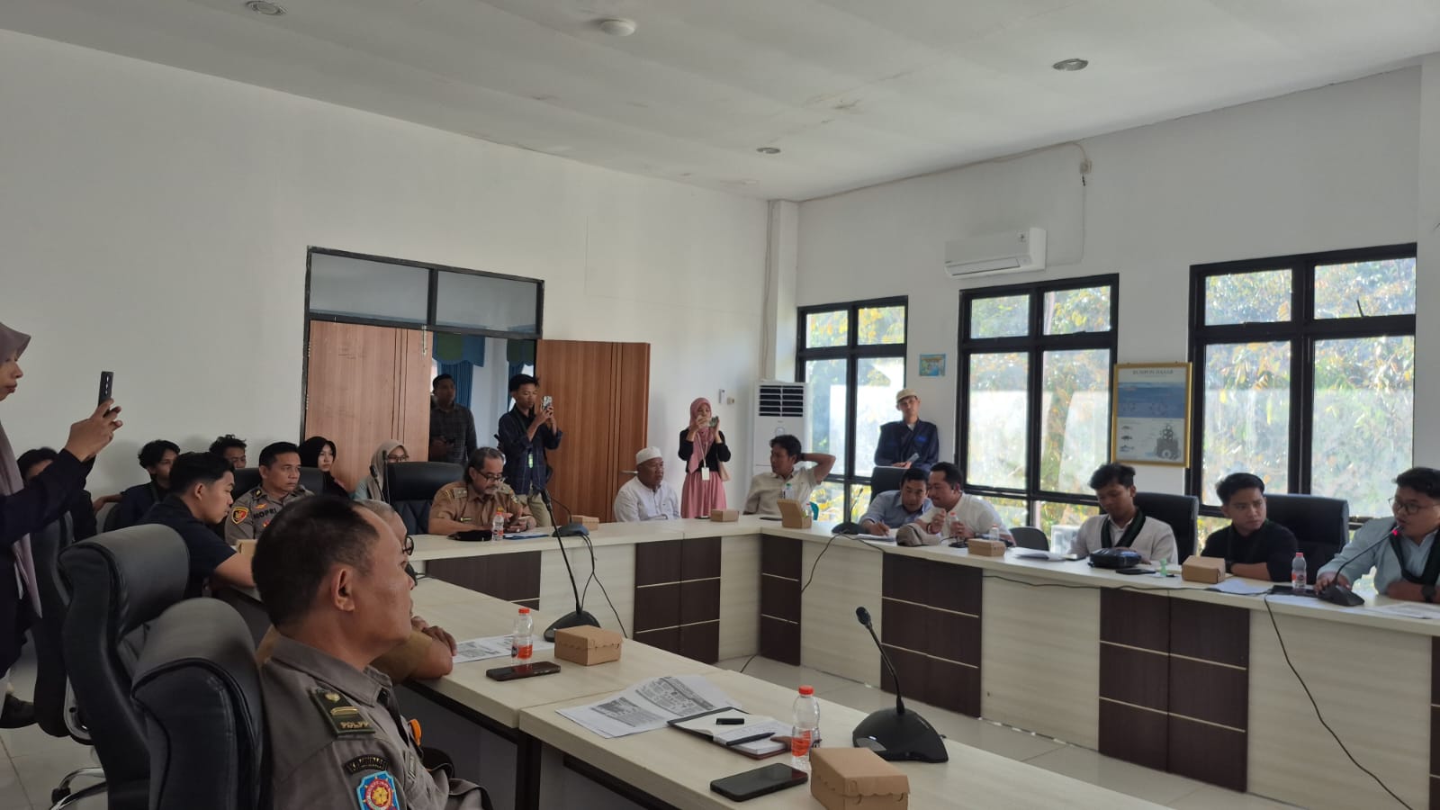 rapat koordinasi lintas sektor di Aula Swasembada DKPP Kabupaten Tanah Laut